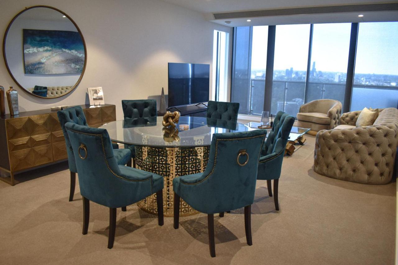 Deluxe 3 Bedroom Apartment In Southbank, Melbourne